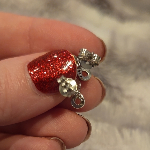 Sterling Silver Infinity Cubic Zirconia Stud Earrings Brand New In Box - Picture 3 of 3